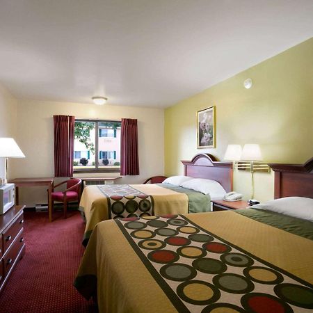 Hotel Super 8 By Wyndham Eau Claire Wi Zewnętrze zdjęcie