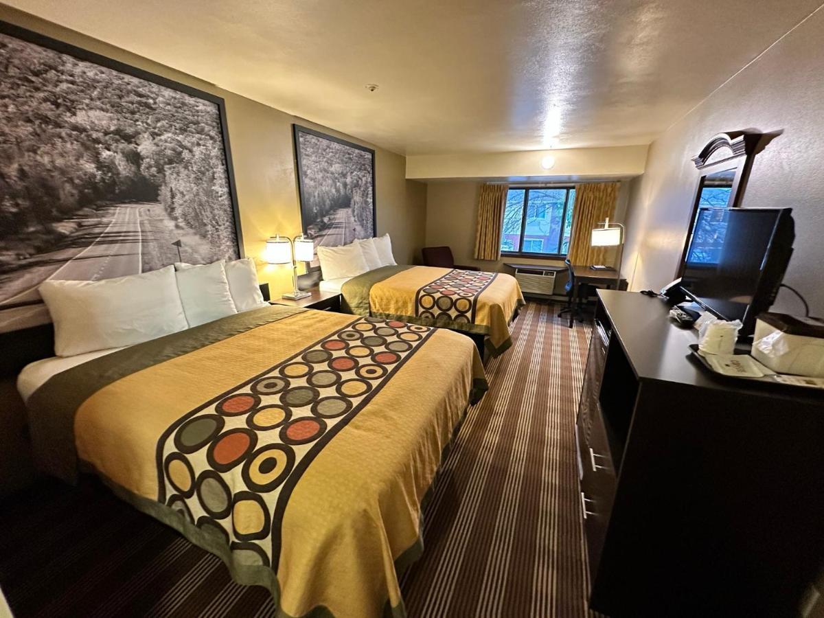 Hotel Super 8 By Wyndham Eau Claire Wi Zewnętrze zdjęcie