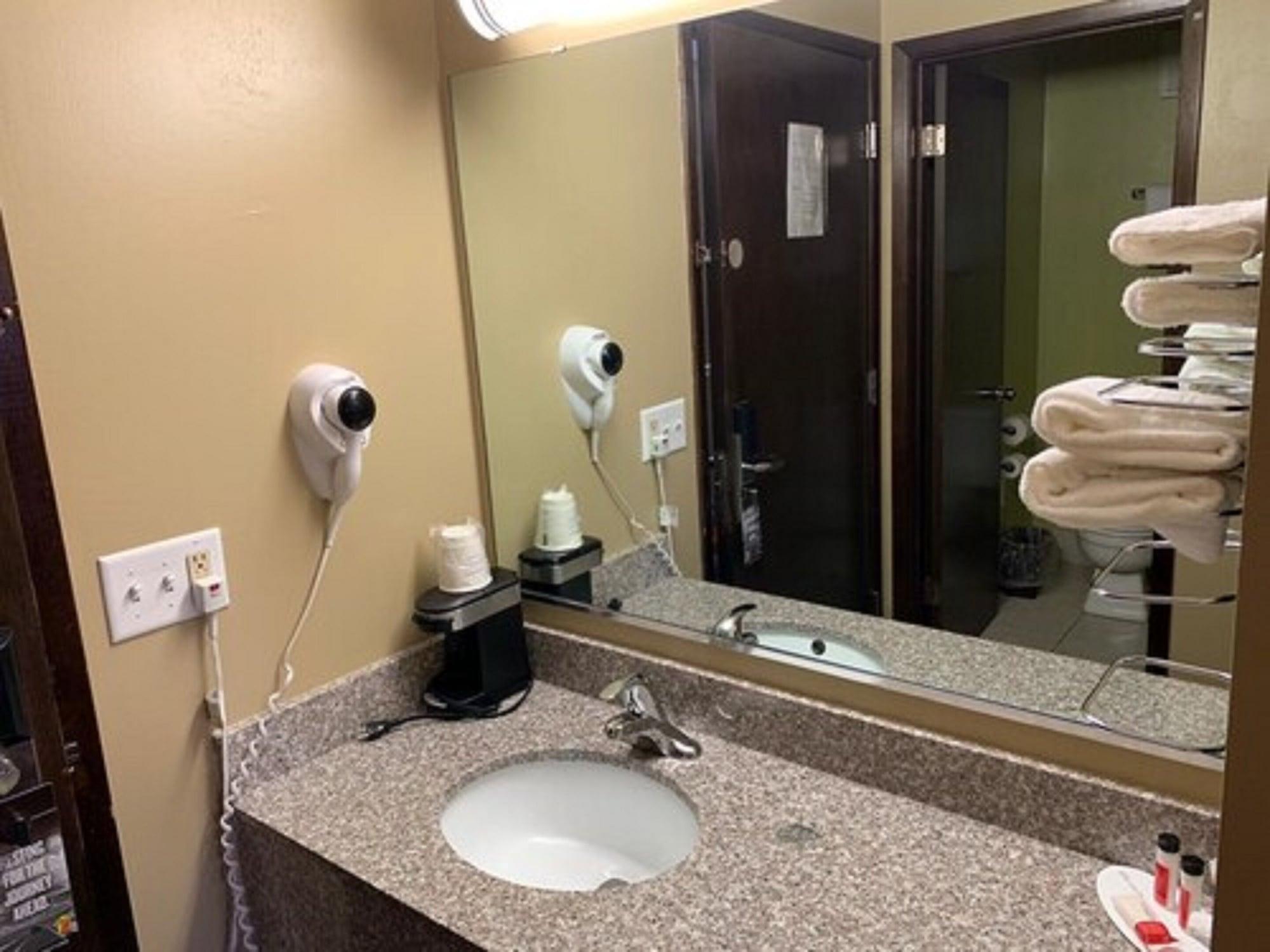Hotel Super 8 By Wyndham Eau Claire Wi Zewnętrze zdjęcie